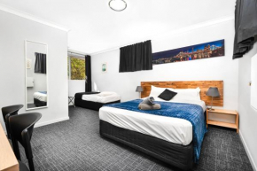 Отель Bald Hills Motel  Болд Хилс